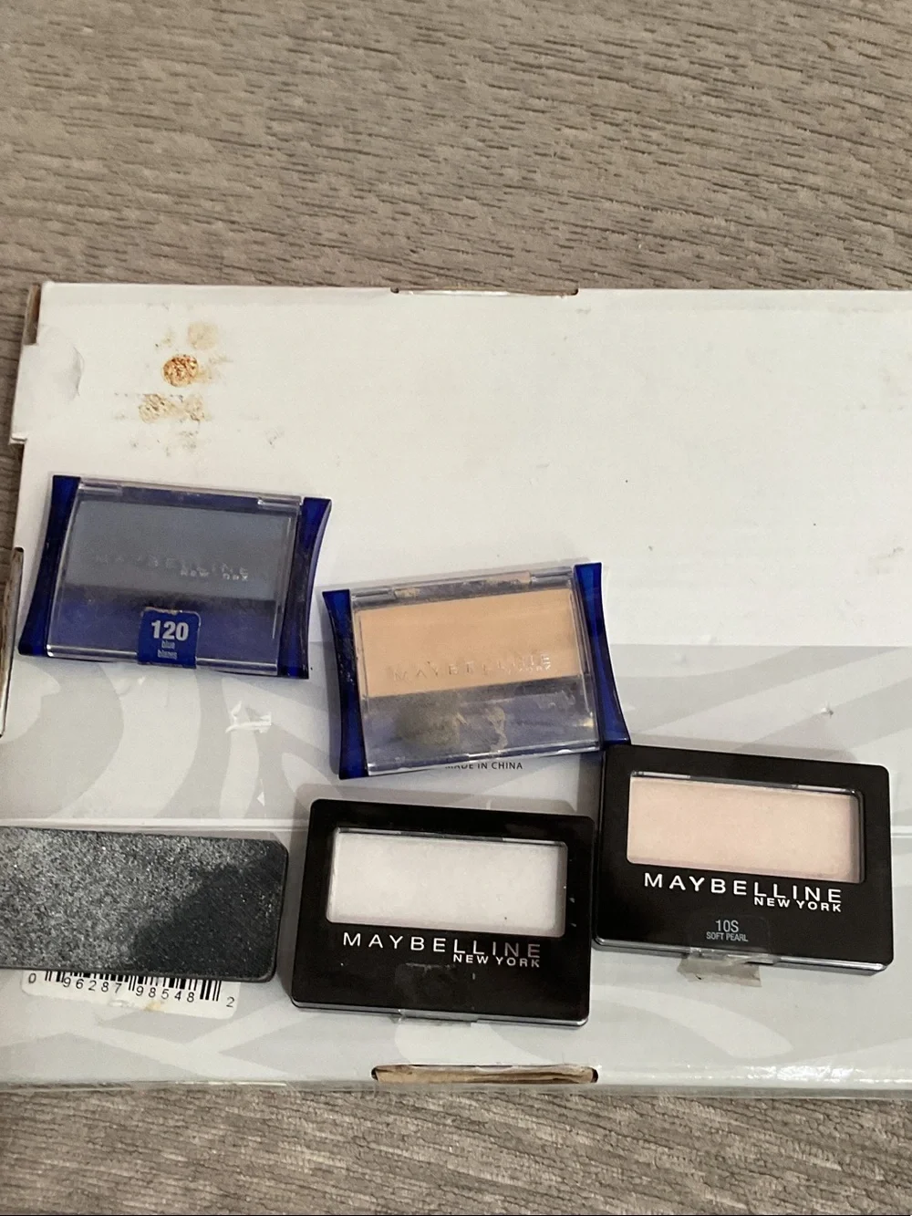 Maybelline Single Eyeshadow Trio - Blue, Beige, White, Light beige